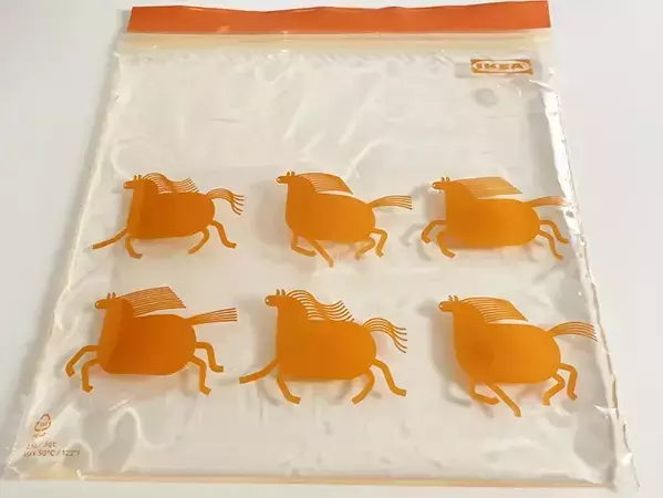 もう市販の袋入り氷、買わない！　氷を作るなら『ジッパーつき袋』が最高だった