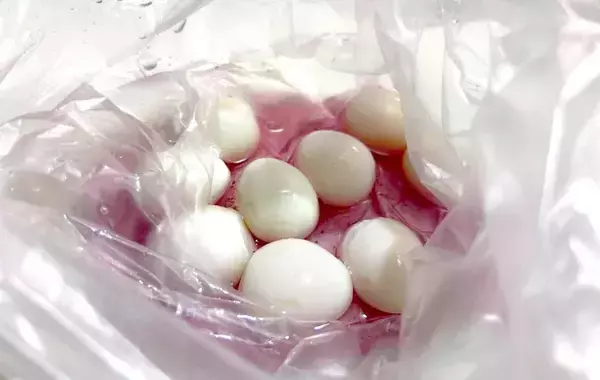 『岩下の新生姜』のピンクの漬け液　思わぬ活用法に「コクが生まれた！」