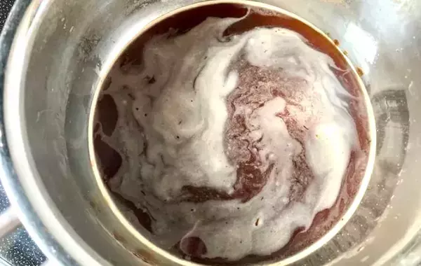 マグカップに粉を入れるの、待った！　インスタントコーヒーのおいしい作り方とは？