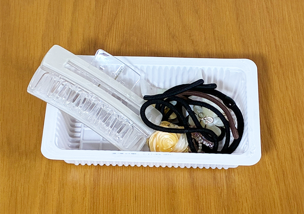 豆腐を取り出して用済みになった『豆腐容器』　整理整頓で役立つ活用法がこちら