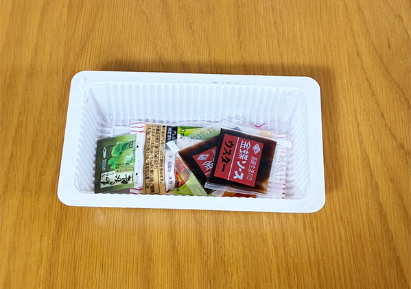 豆腐を取り出して用済みになった『豆腐容器』　整理整頓で役立つ活用法がこちら