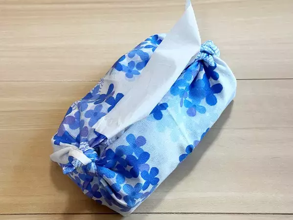 手ぬぐい1枚で縫わずに作れる！　5分で完成したティッシュケースに「簡単すぎて驚いた」
