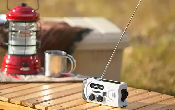 何から買えばいい？　災害時に絶対欠かせない最低限の防災アイテム5選