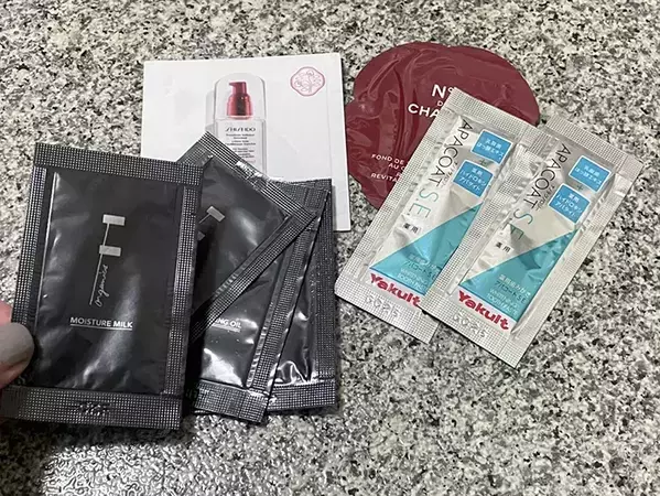 100均の『カードファイル』を旅行に！　「じゃない使い方」がパッキングに便利だった