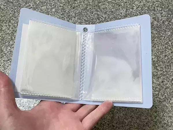 100均の『カードファイル』を旅行に！　「じゃない使い方」がパッキングに便利だった