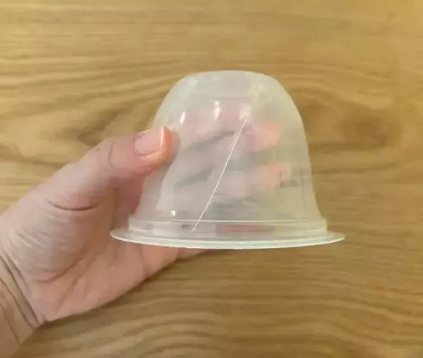 捨てるはずのゼリー容器　スマホと組み合わせた遊びに「想像以上」「子供がはしゃいだ」