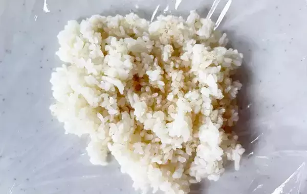 「この発想はなかった」マンネリしがちなおにぎりの具に使ったのは…