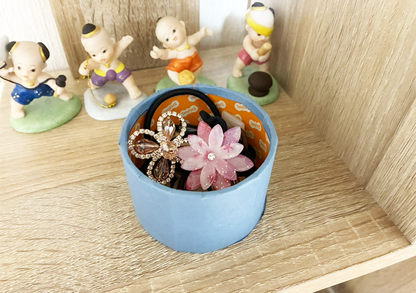 『ガムテープの芯』の活用法【3選】　小物の収納で役立つ裏ワザに「その手があったか！」