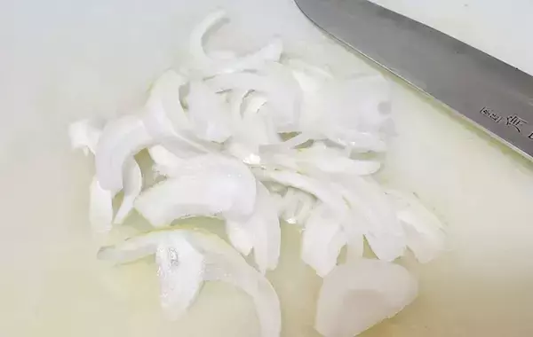 新玉ねぎのスライスが余ったらコレ！　夫と子供がハマった簡単朝食レシピ