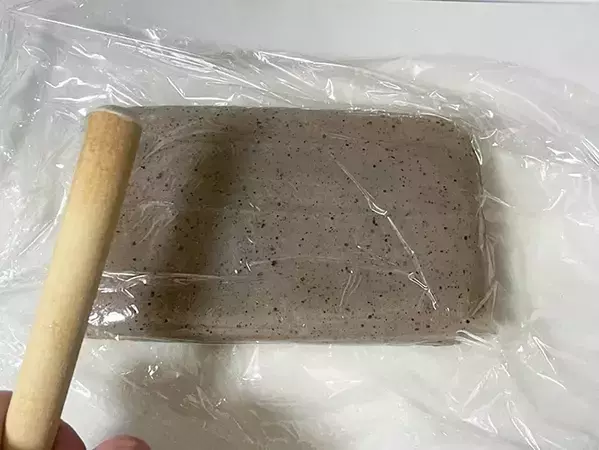 こんにゃくに切り込みを入れて…　油揚げ不要の『いなり寿司』が最高だった