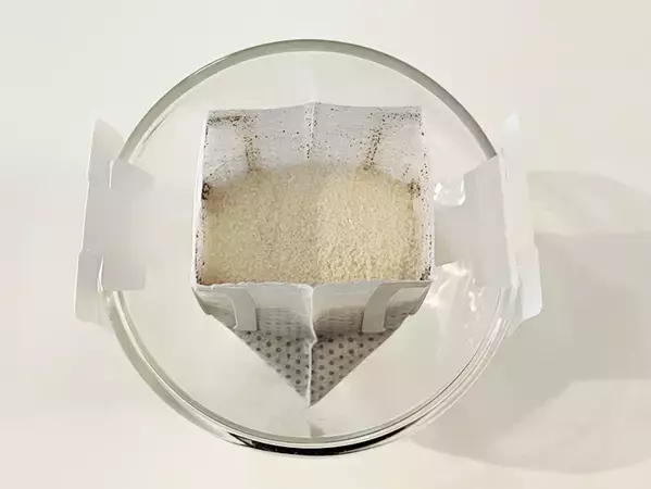 コーヒーゼリーの「超簡単」な作り方　ドリップコーヒーにお湯を注ぐ前に？