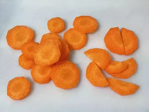 『いなり寿司』はこう食べる！　野菜を切って飾るだけの「かわいすぎる」アレンジ