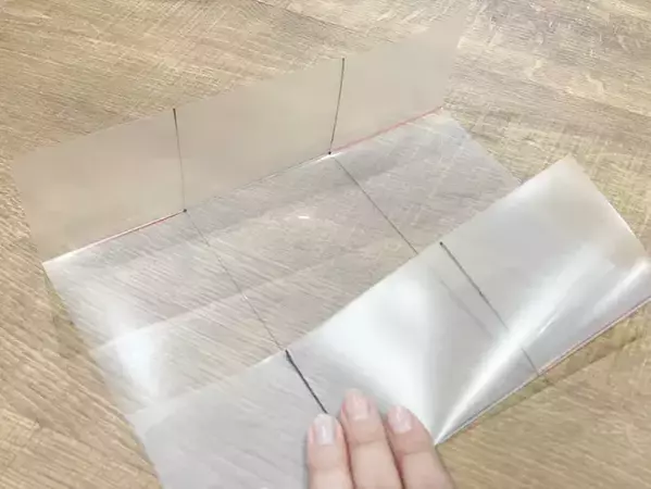 余ったクリアファイルに折り目をつけて？　『箱』を作ったら「100均いらず」かも！
