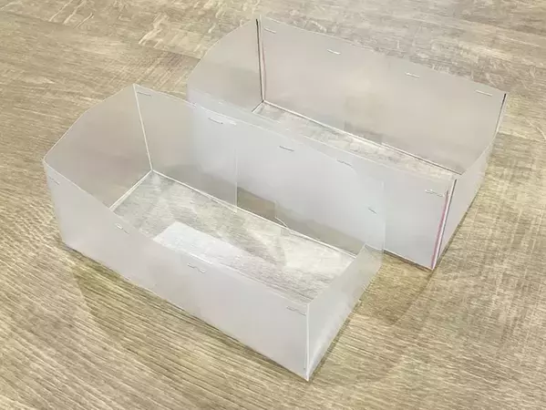 余ったクリアファイルに折り目をつけて？　『箱』を作ったら「100均いらず」かも！
