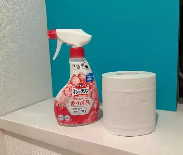 トイレットペーパーを敷き詰めて！　花王推奨のトイレ掃除術に「もっと早く知りたかった」