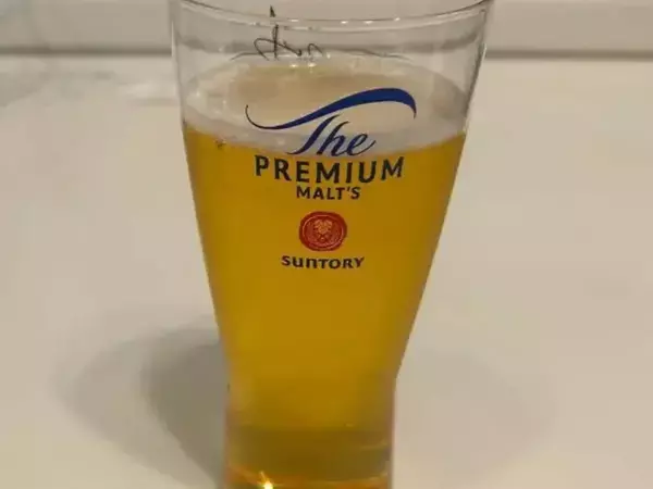ビールに割り箸を入れると…？　驚きの光景に「マジか」「知らなかった」