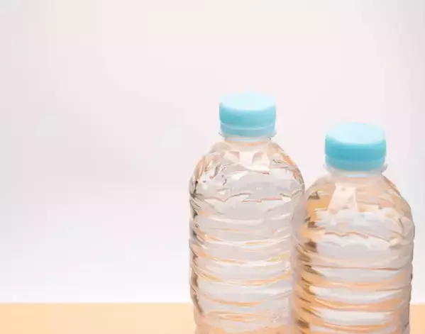 ペットボトルの先端をカットすると…　まさかの再利用テクに「絶対やる」「超便利」【活用法4選】