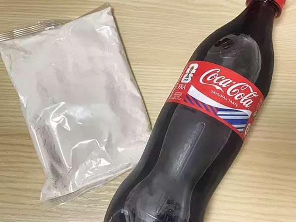 ケーキ作りに『コーラ』を使う　ホットケーキミックスで作るおやつに「食べる手が止まらない」