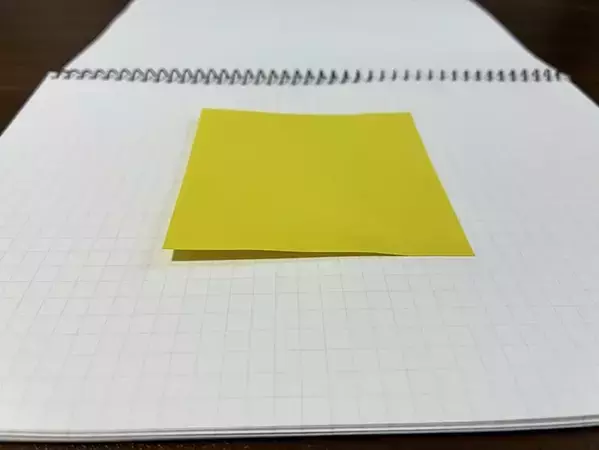 もう付箋が『クルン』とならない！　仕事や勉強のイライラが解決する簡単テク【2選】