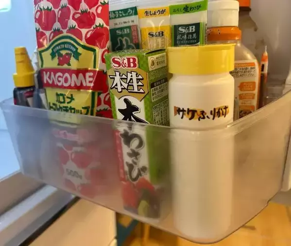 粉チーズの空き容器が便利アイテムに！　思わぬ使い道に「天才か」「マネしたい」