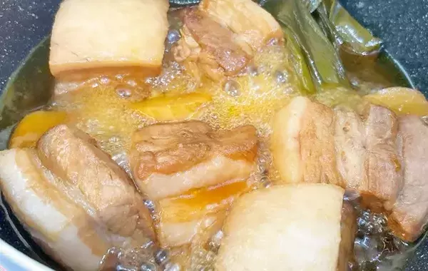 豚肉に『ファンタ オレンジ』を注いで？　できた料理に「まるで圧力鍋で煮たかのよう！」