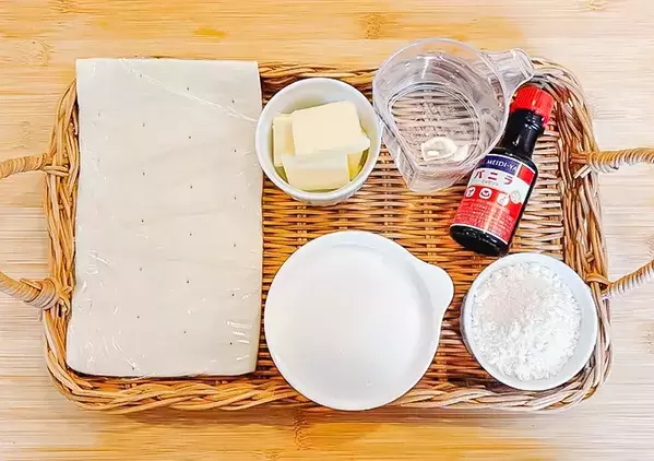 フルーツもクリームも不要！　まさかの『節約パイ』を半信半疑で作ったら…「おいしいぞ！」