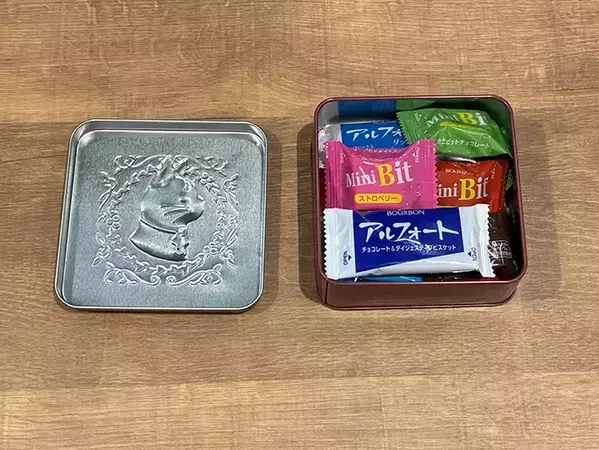100均で見つけた猫のギフト缶　お菓子だけじゃない収納活用法を試すと「すっきり！」【3選】