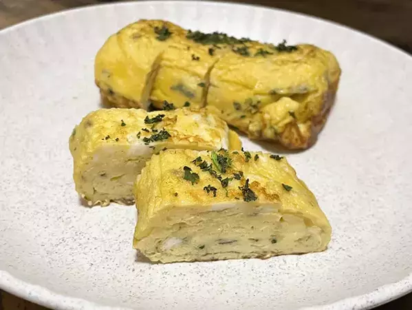 大葉は刻まず『砕く』！　電子レンジに3分入れるアイディアに「カリカリ食感」「大量消費にいい」