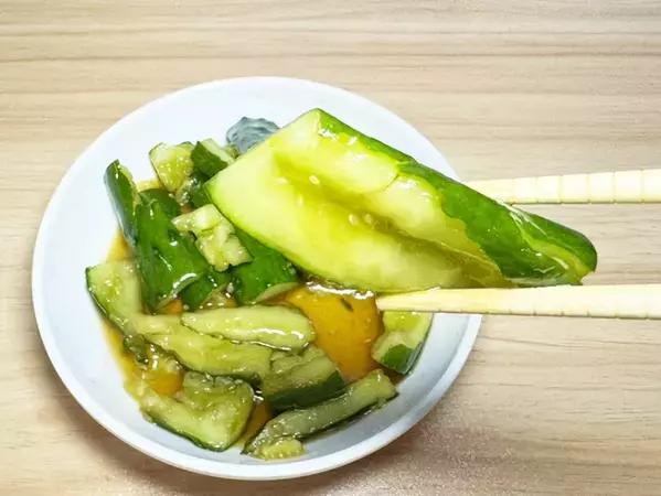 焼き肉のたれ、大さじ1杯で完成！　ポリポリ止まらないキュウリ副菜