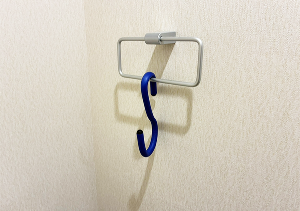 100均で見つけた『くねくね』したこれ何？　感動した便利な使い方に「超優秀！」