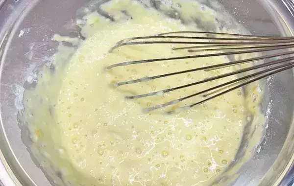 子供が大喜び！　揚げずに作れる「ふわふわアメリカンドッグ」が大当たり【ホットケーキミックス】