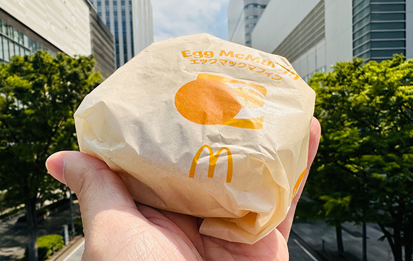 アルミホイルとマグカップを使うとエッグマックマフィンが作れる？　朝マックの再現に挑戦した結果がこちら！