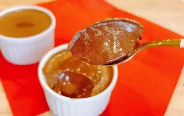 材料は『板チョコ＋水』だけ！　半信半疑で作ったら「お店みたいなスイーツ」が完成した
