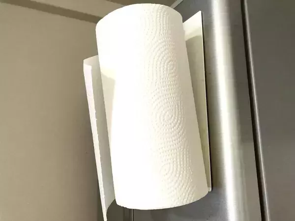 プラスチック容器についた油汚れの正しい落とし方　スポンジ不要の裏技【洗い方テク4選】