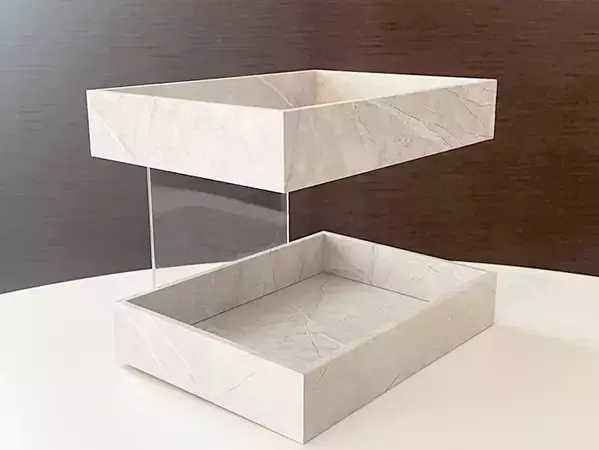 100均で買った『コの字型スタンド』　思わぬ活用法に「その手があったか」【簡単DIY】