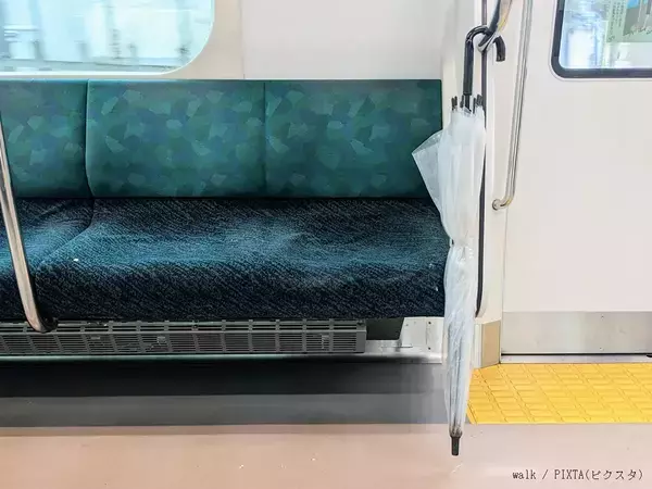 電車に忘れられた傘、“ちょっと借りる”でもアウト？　元警察官が回答