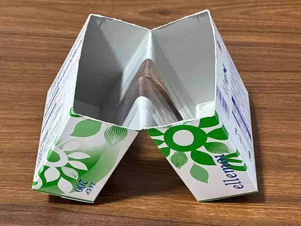 0円で量産できる！　ティッシュの空き箱を再利用した『分別ダストボックス』