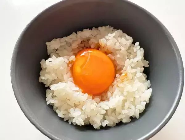 タッパーに材料4つ入れるだけ！　作業5分の「卵おかず」に高校生の息子が絶賛