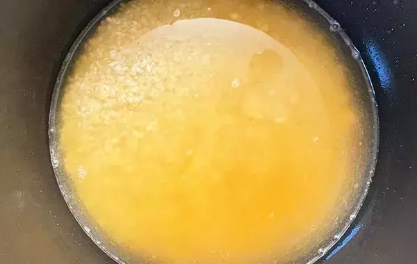 「丸ごと！？」と夫がビックリ　炊飯器にドーンと入れた「まさかの食材」は？【炊飯器レシピ】