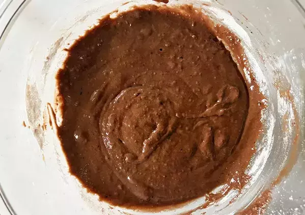 スーパーカップ、そのまま食べない！　ホットケーキミックスと混ぜて焼けば「しっとりケーキになった」