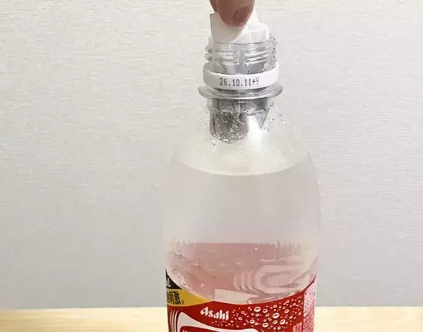 水出し紅茶を入れて4時間寝かせると…　炭酸水のアイディアに「毎日でも作りたくなる」「かなりスッキリ」