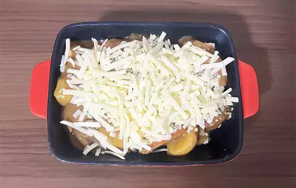 切った食パンにかけたのは？　余り物で作った『10分ごはん』を夫が絶賛！