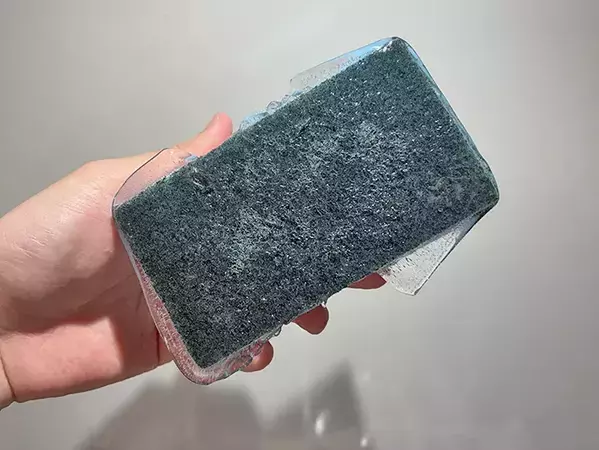 水を含ませて2時間待つだけ！　ジッパー袋で作る『スポンジ保冷剤』の作り方