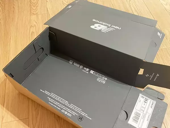 「なんで今まで捨てていたんだろう」　靴の空き箱を「裏返し」にして再利用、家中で使える活用術