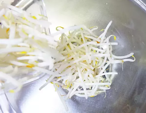 15分で作れる「夏向け節約おかず」　モヤシ半袋をレンチンして…