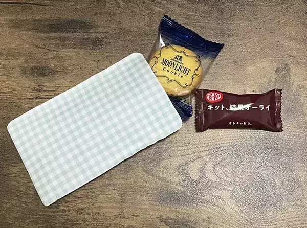 カバンから取り出すたびにテンションが上がる！　透明のチャック袋をかわいくアレンジしてみると…「旅行時に便利」