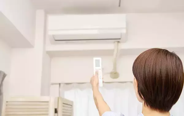 エアコンの冷房と除湿、梅雨入り前はどっちがお得？　メーカーに聞いた電気代と体感温度の違い