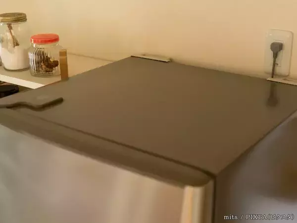 冷蔵庫の上に物を置くのはNG　設置の基本と知っておきたい豆知識