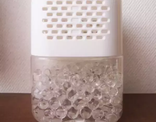 「部屋の雰囲気が変わった！」　芳香剤にセリアの丸棒を貼るだけのDIY【インテリアDIY4選】