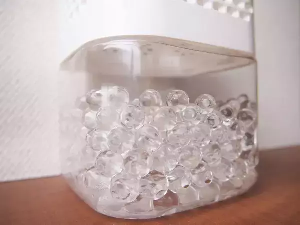 「部屋の雰囲気が変わった！」　芳香剤にセリアの丸棒を貼るだけのDIY【インテリアDIY4選】